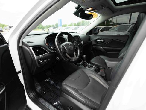 Used 2021 Jeep Cherokee Limited w/ Trailer Tow Group AWD/4WD image 8
