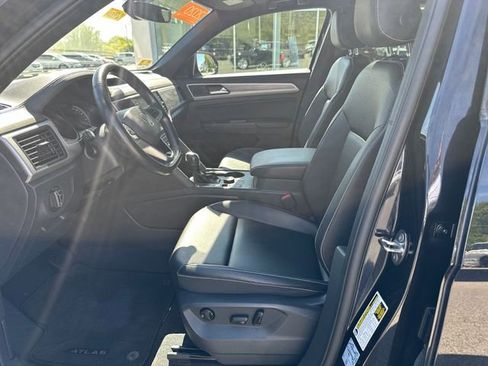 Certified 2020 Volkswagen Atlas Cross Sport SE w/ Panoramic Sunroof Package AWD/4WD image 14