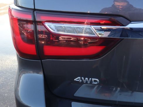 Used 2024 INFINITI QX80 Luxe image 22