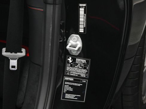 Used 2023 Ferrari Roma Nero Daytona image 63