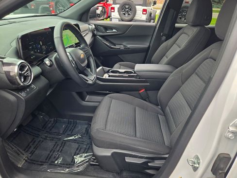 Certified 2025 Chevrolet Equinox LT FWD image 22