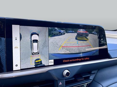 Certified 2025 Toyota Crown Signia w/ Advanced Technology Package AWD/4WD image 28