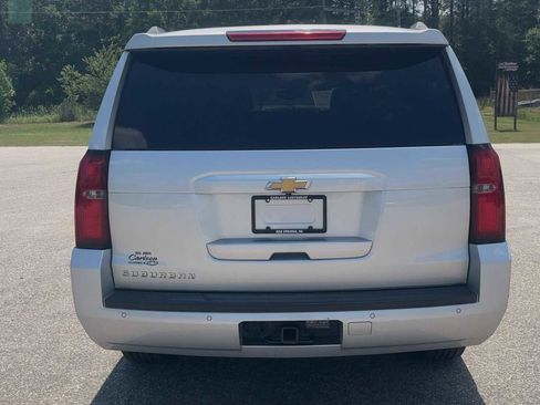 Used 2019 Chevrolet Suburban LT AWD/4WD image 12