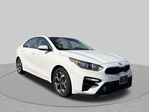 Used 2019 Kia Forte LXS FWD image 7