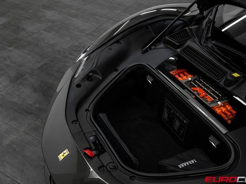 Used 2024 Ferrari SF90 Spider image 13