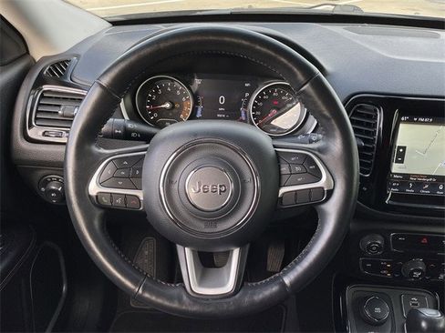 Used 2018 Jeep Compass Limited w/ Navigation Group image 13