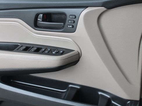 Used 2019 Honda Odyssey EX-L image 13