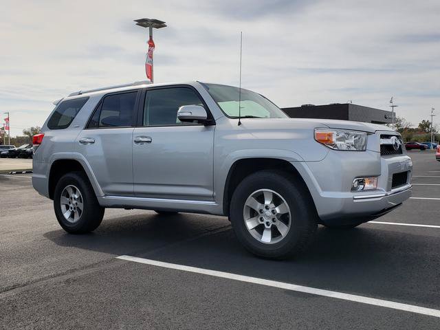 Used 2012 Toyota 4Runner SR5 w/ Convenience Pkg AWD/4WD image 3