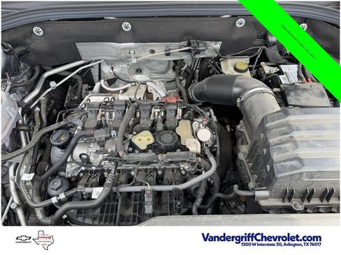 Used 2024 Volkswagen Atlas Cross Sport SE FWD image 30