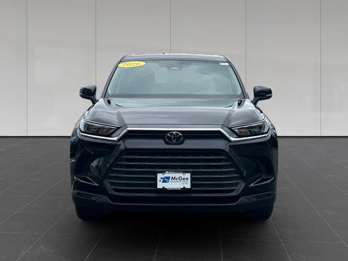 Used 2026 Toyota Grand Highlander AWD image 8