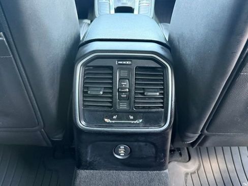 Used 2017 Porsche Macan image 42