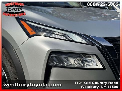 Used 2023 Nissan Rogue SV w/ SV Premium B Package image 6