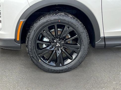 New 2026 Mitsubishi Eclipse Cross Black Edition image 27