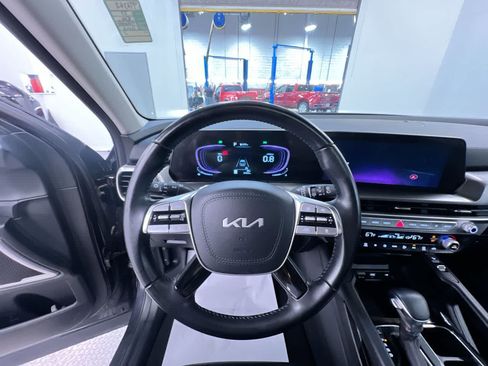 Used 2025 Kia Telluride S FWD image 15