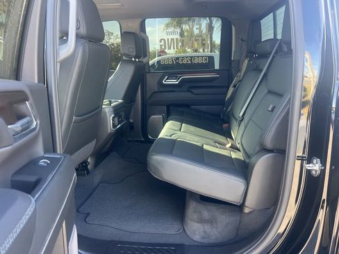 Used 2024 GMC Sierra 2500 Denali w/ Denali Reserve Package image 3