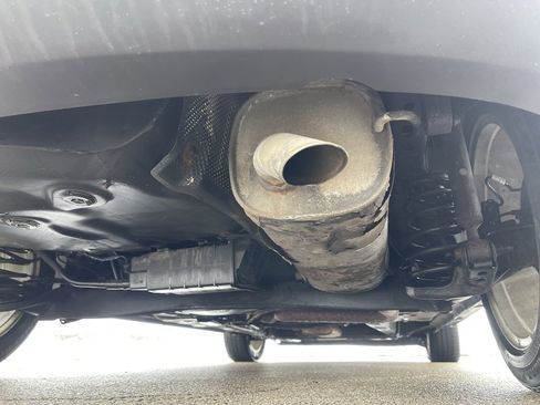 Used 2014 Ford Fiesta Titanium image 18