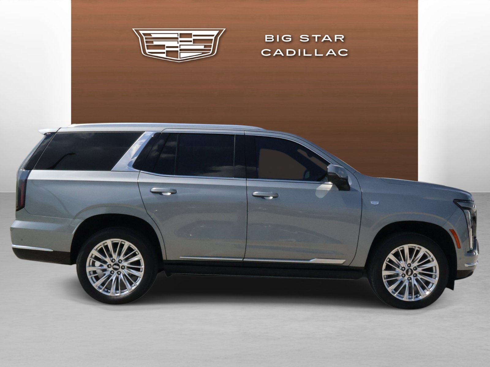 Used 2026 Cadillac Escalade Luxury AWD/4WD image 6