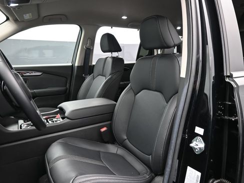 Certified 2025 Honda Pilot EX-L image 23