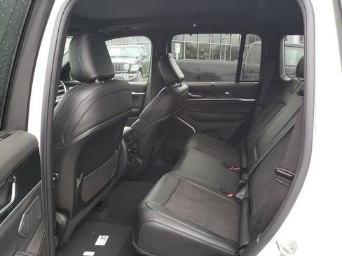 Used 2024 Jeep Grand Cherokee Trailhawk w/ Advanced Protech Group II image 7