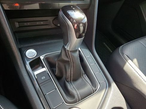 Used 2023 Volkswagen Tiguan SE image 14