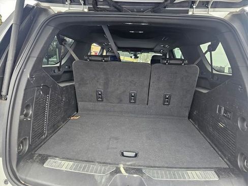 Used 2022 Chevrolet Suburban High Country image 15