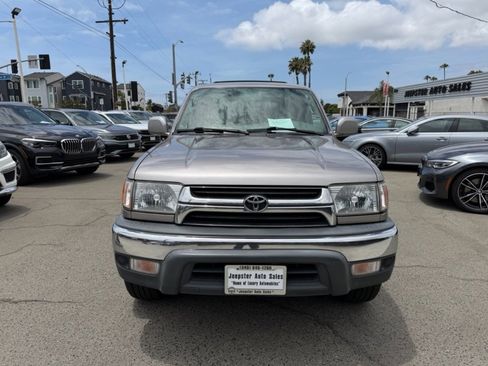 Used 2001 Toyota 4Runner SR5 AWD/4WD image 2