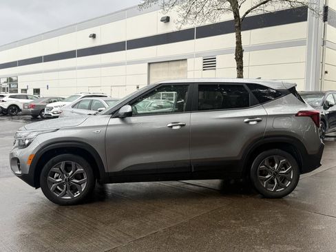 Used 2024 Kia Seltos LX image 5