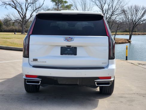 Certified 2024 Cadillac Escalade Premium Luxury w/ Performance Package image 6