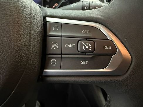 Used 2025 Jeep Compass Limited AWD/4WD image 11