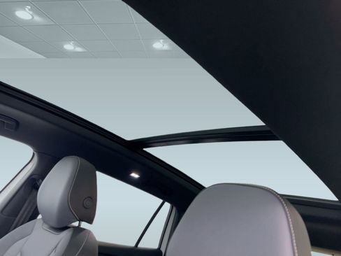 New 2026 Volkswagen Tiguan SE R-Line image 16