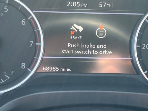 Used 2023 Nissan Rogue S image 8