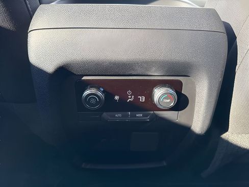 Used 2025 GMC Acadia Elevation FWD image 13