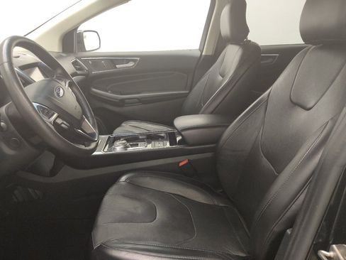 Used 2019 Ford Edge Titanium w/ Equipment Group 301A FWD image 17