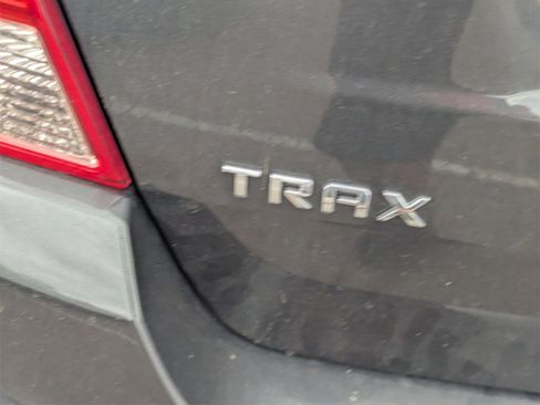 Used 2020 Chevrolet Trax LS w/ LPO, Cargo Package image 7