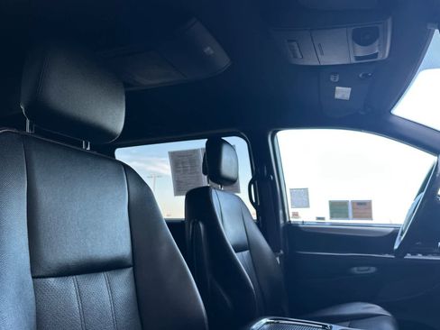 Used 2019 Dodge Grand Caravan GT image 18