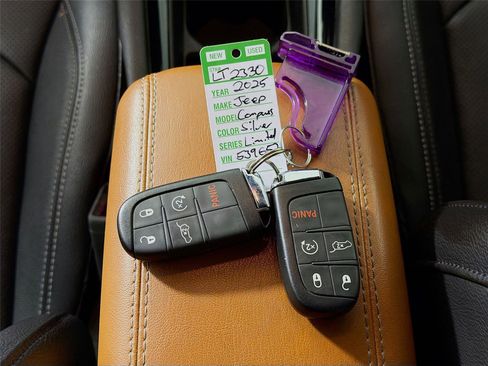 Used 2025 Jeep Compass Limited w/ Elite Group AWD/4WD image 30