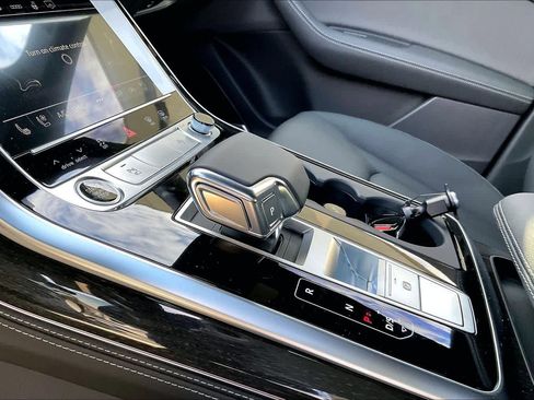 New 2026 Audi Q8 Premium Plus image 7