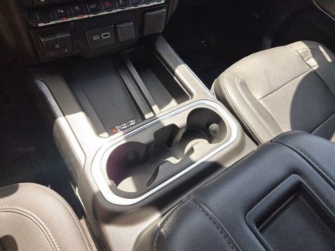 Used 2021 Chevrolet Silverado 1500 LTZ image 27