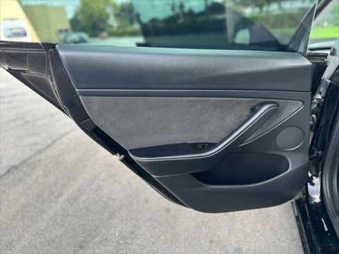 Used 2021 Tesla Model 3 Long Range AWD/4WD image 16