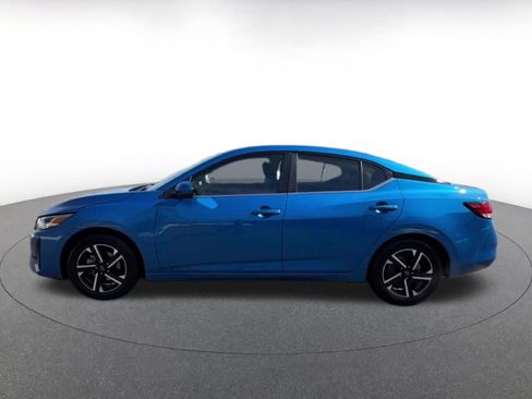Used 2025 Nissan Sentra SV image 8