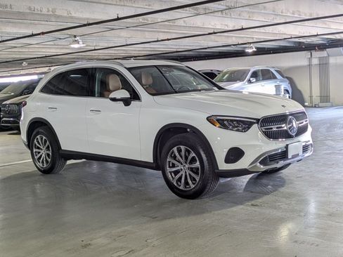 Certified 2026 Mercedes-Benz GLC 300 image 3