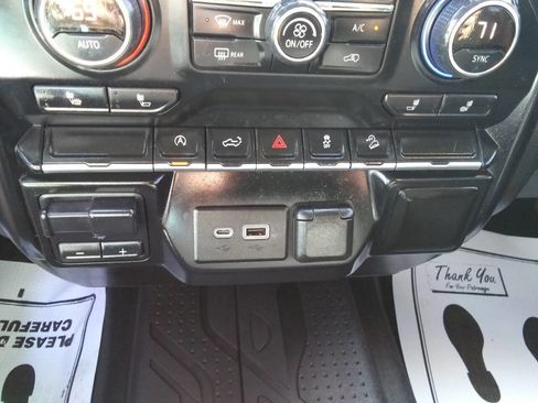 Used 2019 Chevrolet Silverado 1500 LT w/ All-Star Edition image 27