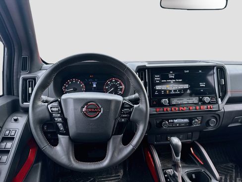 Used 2025 Nissan Frontier Pro-X RWD image 21