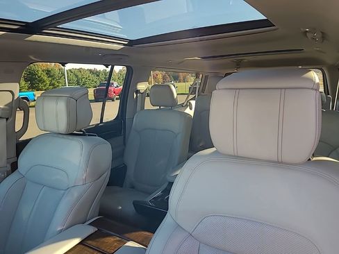 Used 2024 Jeep Grand Wagoneer L 4WD image 22