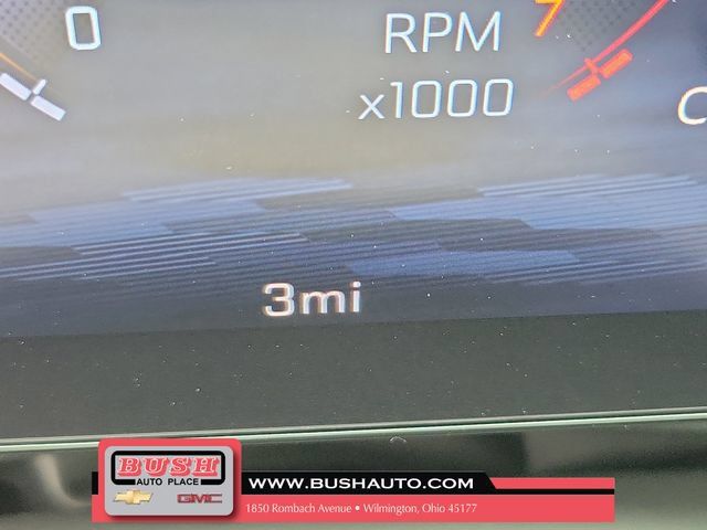 New 2026 Chevrolet Traverse RS w/ LPO, Floor Liner Package FWD image 28