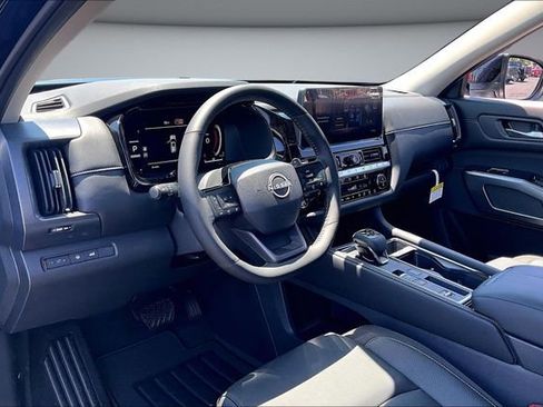 New 2026 Nissan Pathfinder SL FWD image 7