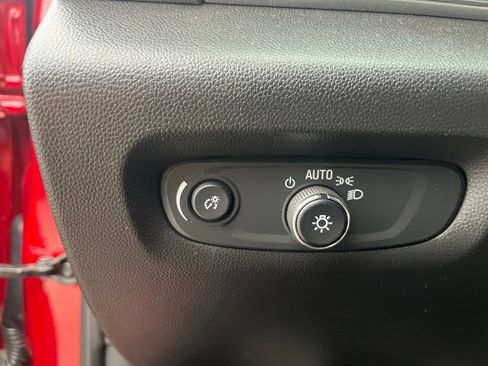 Used 2023 Chevrolet Traverse LT AWD/4WD image 18