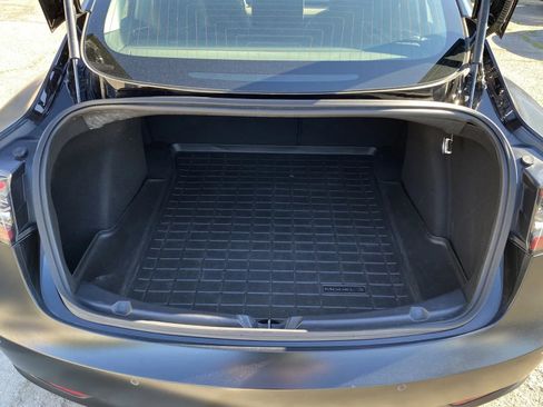 Used 2018 Tesla Model 3 Mid Range image 8