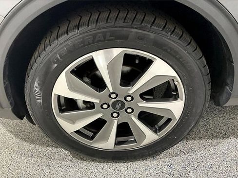 Used 2023 Ford Escape Platinum image 32