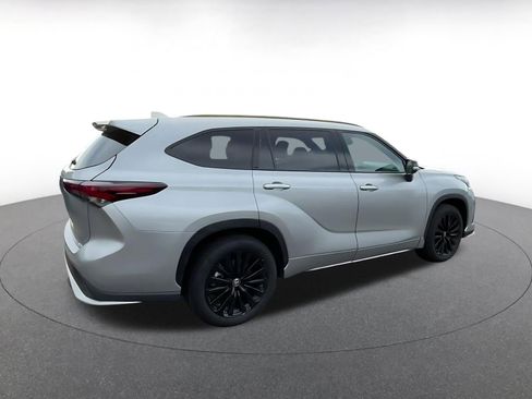 Used 2025 Toyota Highlander XSE image 15